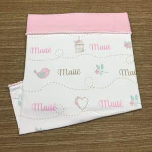 manta-personalizada-malha-para-meninas-rosa-branco-nome-da-bebê-que-escolher