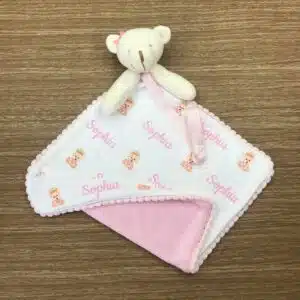 naninha-personalizada-plush-nome-do-bebê- meninas-rosa-branco