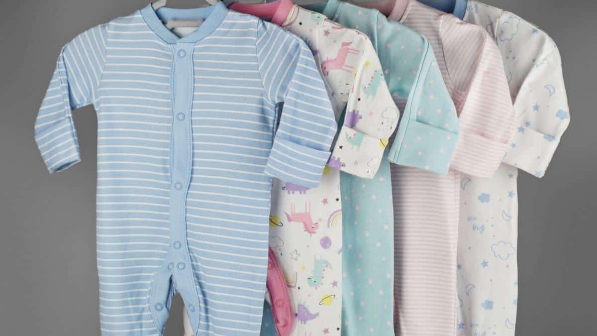 Personalização-da-roupa-de-bebê-com-nome-peças-únicas