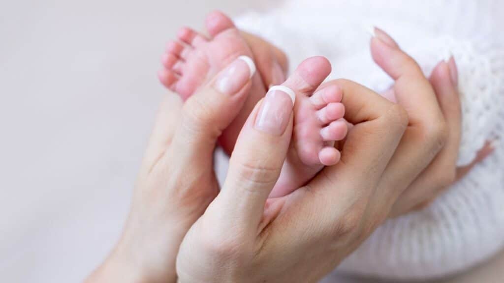 Cuidados Essenciais-para-a-Pele-Sensível-do-Bebê-Recém-Nascido