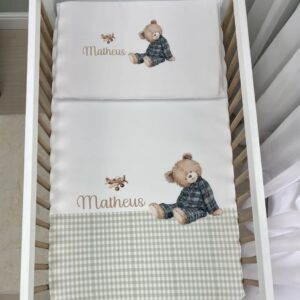 Kit Lençol para Berço Personalizado com Travesseiro Alongado – Toque de Pêssego